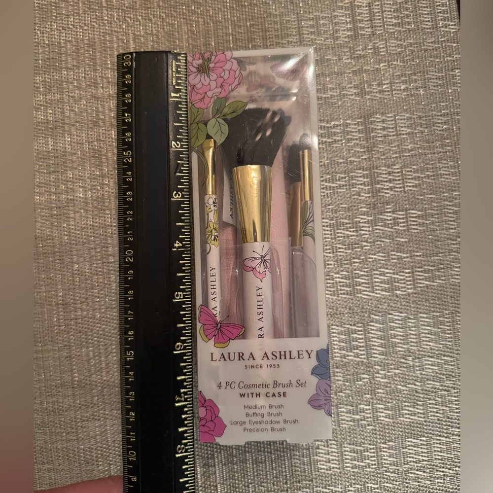 Laura Ashley Pink Floral Butterfly 4 pc Cosmetic Brush Set with Case - New! - Picture 5 of 5